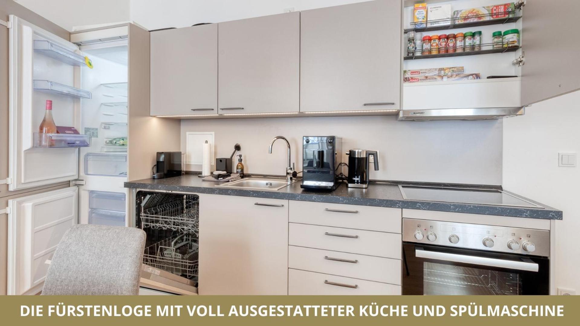 Neu Fewo Fuerstenloge 1-6 Pers Hinter Dem Markgraeflichen Opernhaus - 2 Schlafzimmer Mit Boxspringbetten 4 Einzel Oder 2 Doppelbetten, Balkon Und Einbaukueche, Barrierearm Bayreuth Dış mekan fotoğraf
